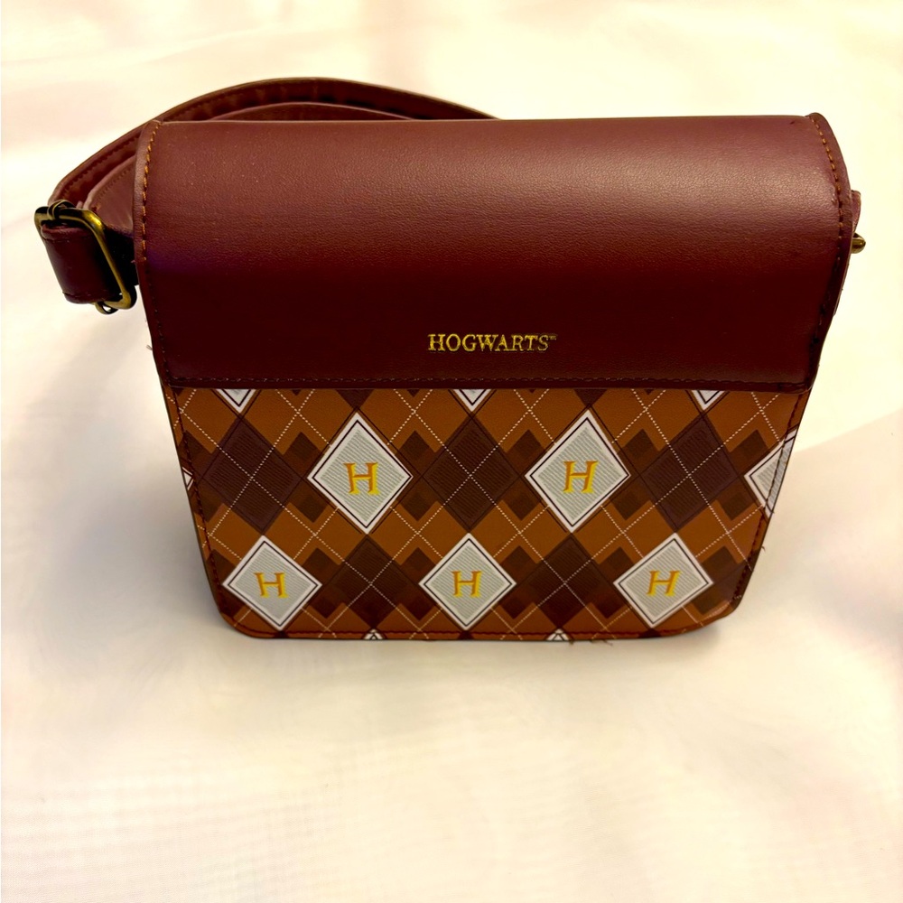 RARE Harry Potter Hogwarts Purse
